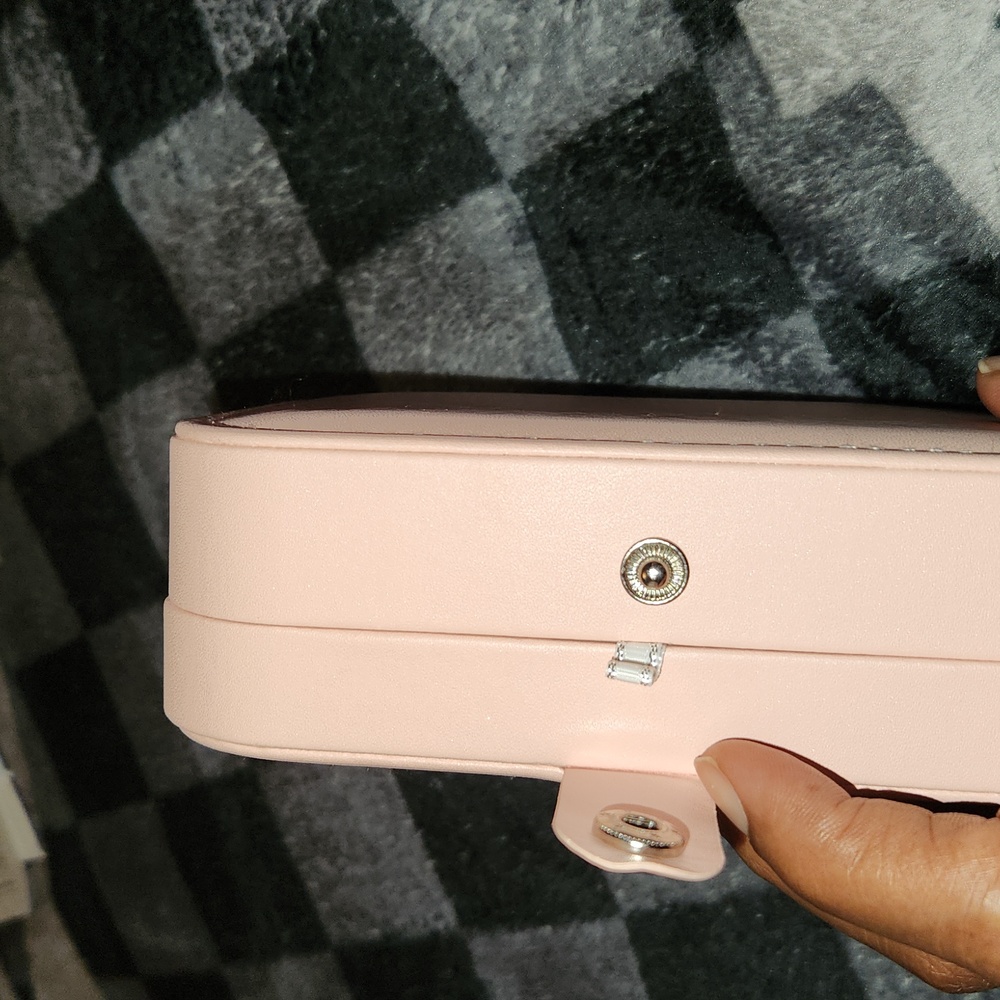 Mini pink travel jewelry case - Picture 7 of 7